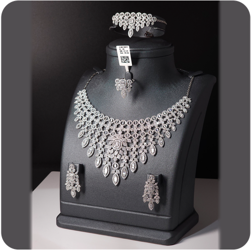 طقم ذهب أبيض - 18K