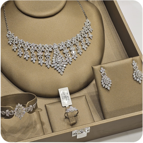 White Gold Set - 18K