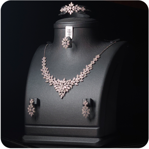 طقم ذهب أبيض - 18K