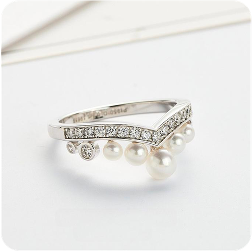Silver Ring With Freshwater Pearls - 925K