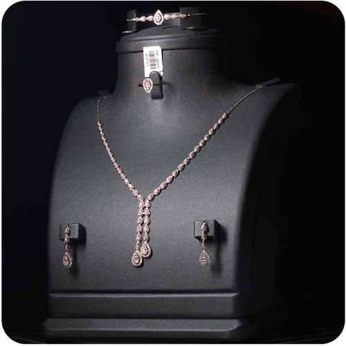 طقم ذهب أبيض - 18K