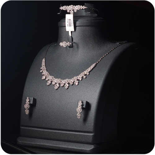 طقم ذهب أبيض - 18K