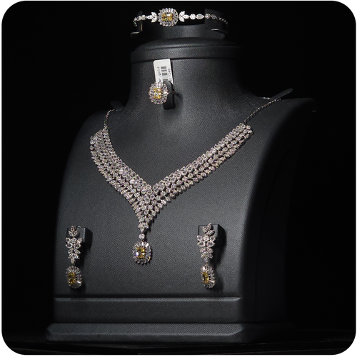 طقم ذهب أبيض - 18K