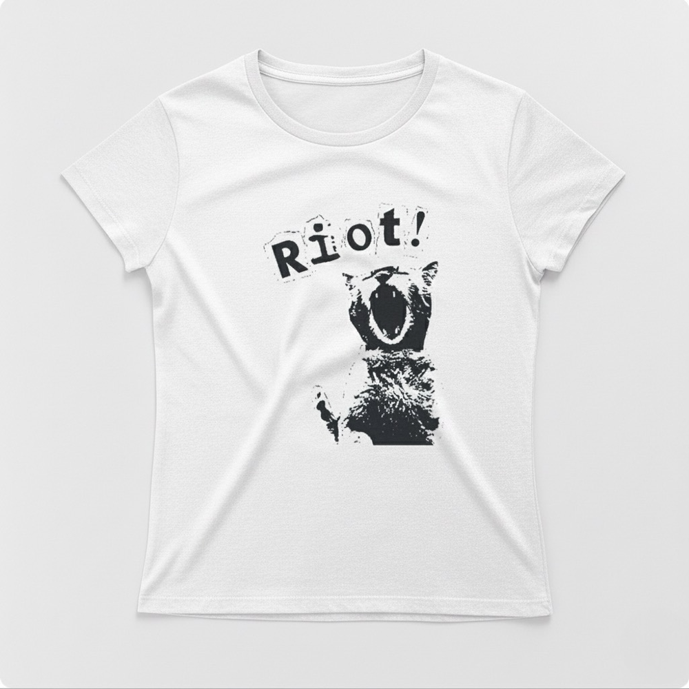 تيشيرت القط المتمرد – Riot