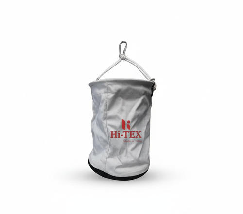 Liftable tool and equipment bag for working on scaffolding and at heights; made of durable fabric with equipped ropes and a wide opening.