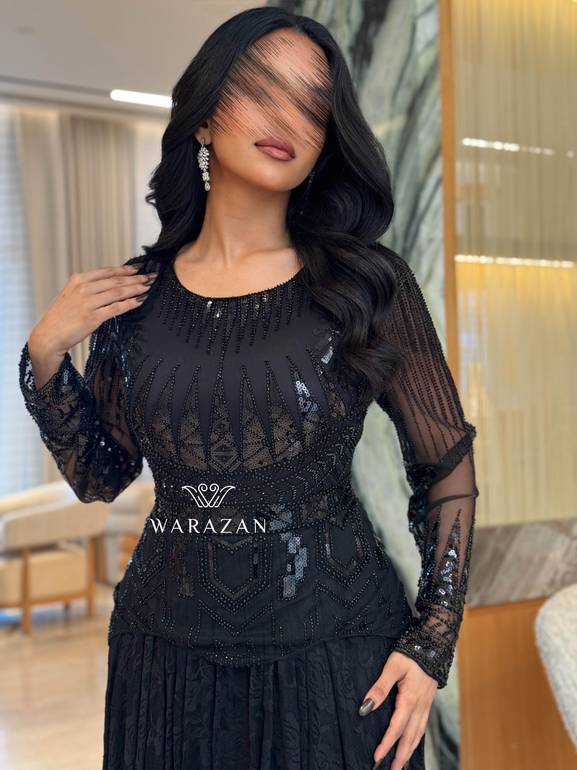 فساتين سهرة ملكي دانتيل وترتر فخم 