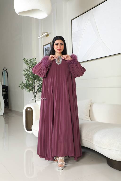 فستان ساتر انيق باكمام ريش