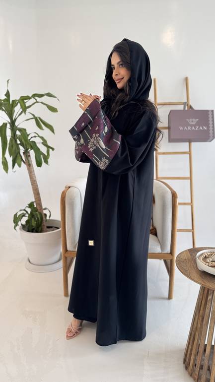 عباية كريب بأكمام جاكار مشجر 