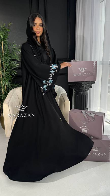 عباية بتطريز يدوي ملكي 