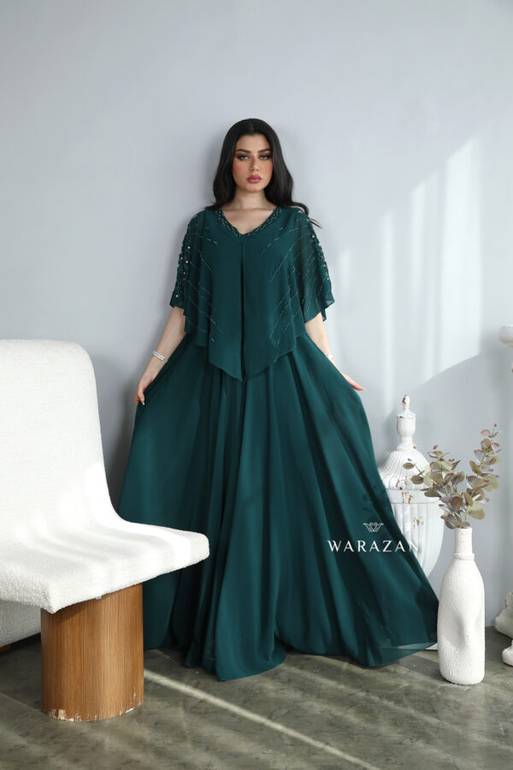 فستان سهرة ناعم بتطريز