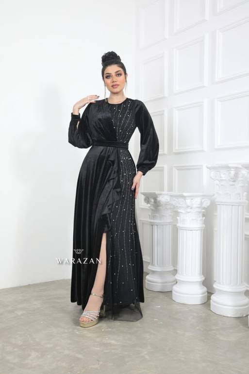 فستان سهرة شتوي مخمل راقي بتطريز