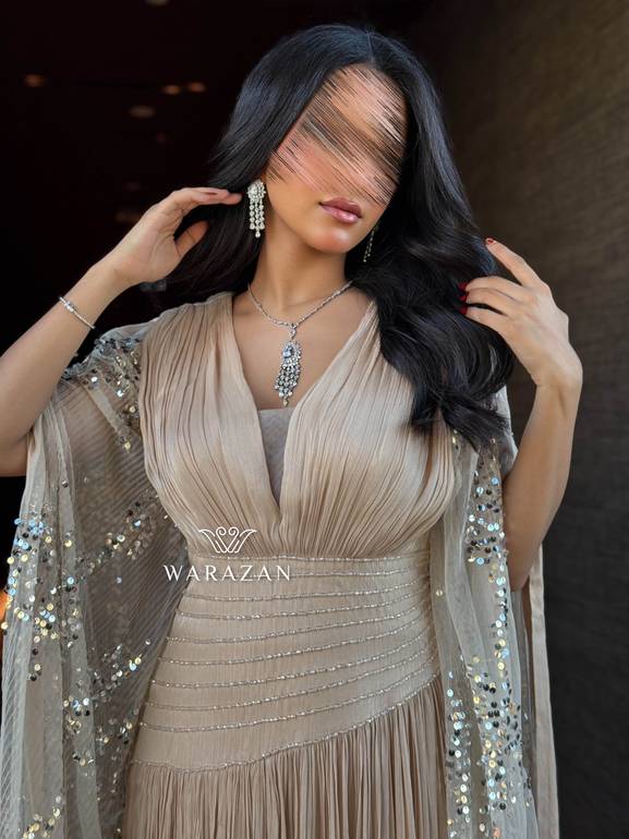فستان سهرة ملكي بذيل ترتر