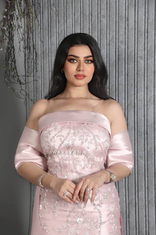 فستان سهرة طويل ماسك مع تطريز 