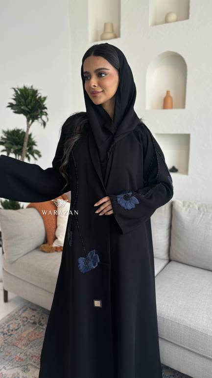 عباية بستايل تطريز ورد 
