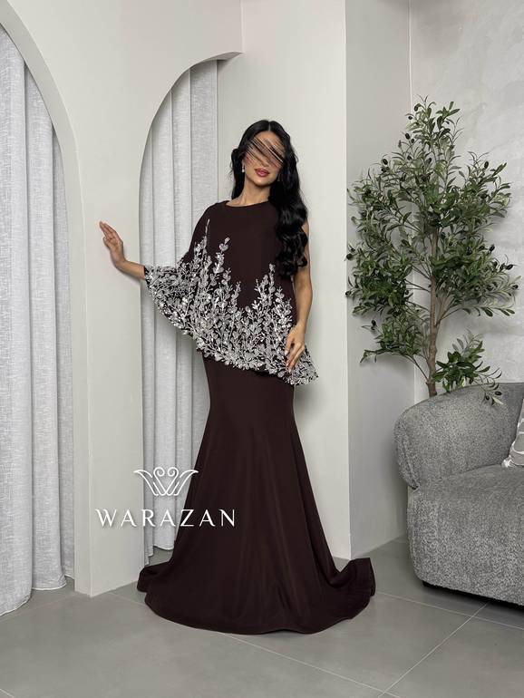 فستان سهرة بني بتطريز راقي وساتر 