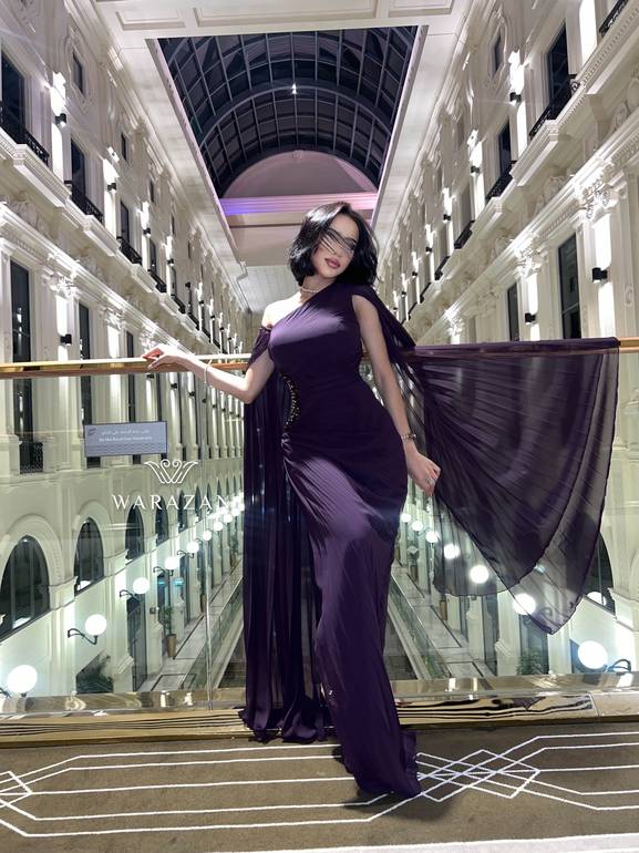 فستان سهرة ناعم وطويل
