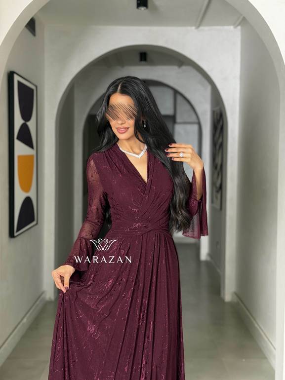 فستان سهرة بلمعة و بقصة من الخصر