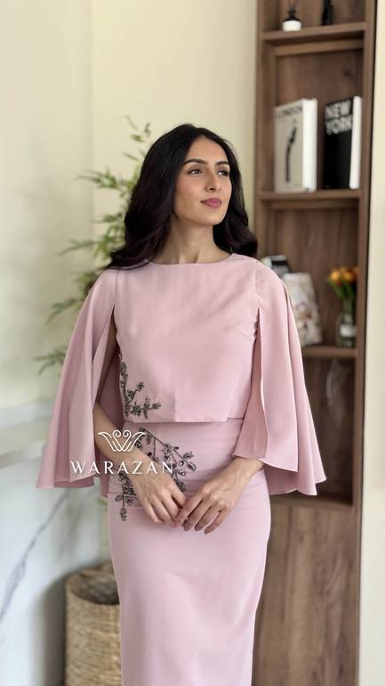 طقم انيق بقصة من الكم