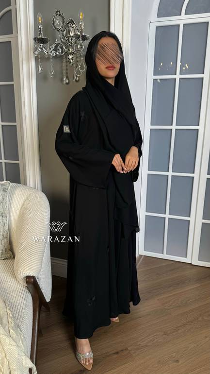 عباية عملية سوداء للعيد من قماش الكريب كريسبي