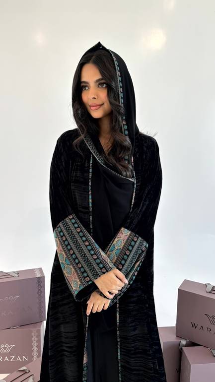  عباية مخمل شتوية