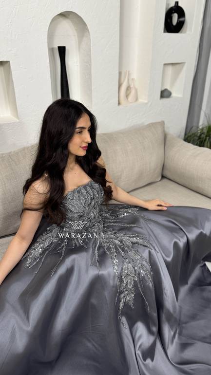 فستان سهره بتطريز من الصدر 
