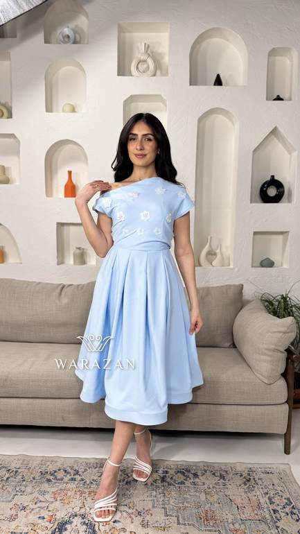 فستان ناعم بتدخيلة ورود 