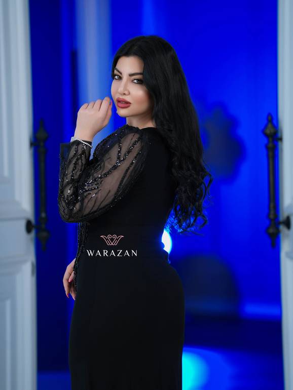 فستان سهرة طويل ناعم وماسك للمناسبات 