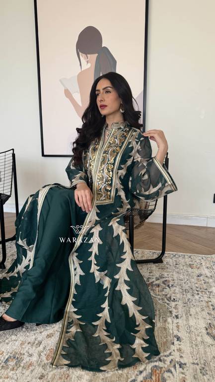 جلابيه بتطريز كمبيوتر وبتفاصيل جميله 