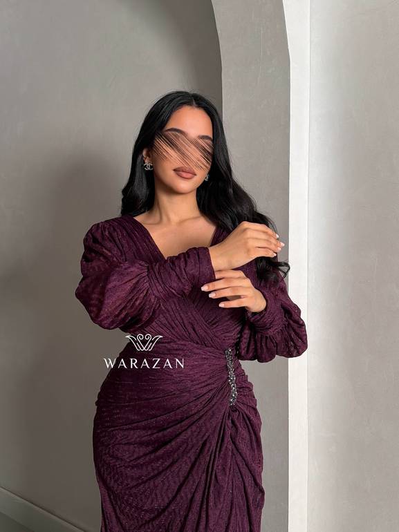 فستان بلمعه وبكرستال من الخصر 