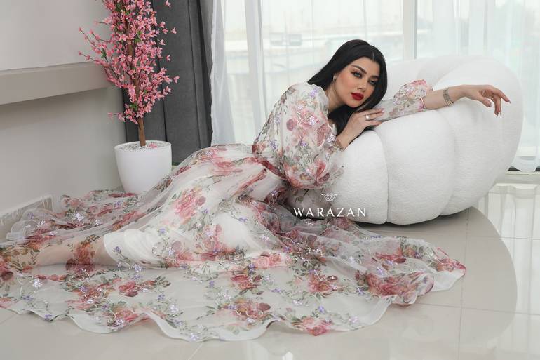 فستان سهرة طويل ومشجر راقي مع حزامين