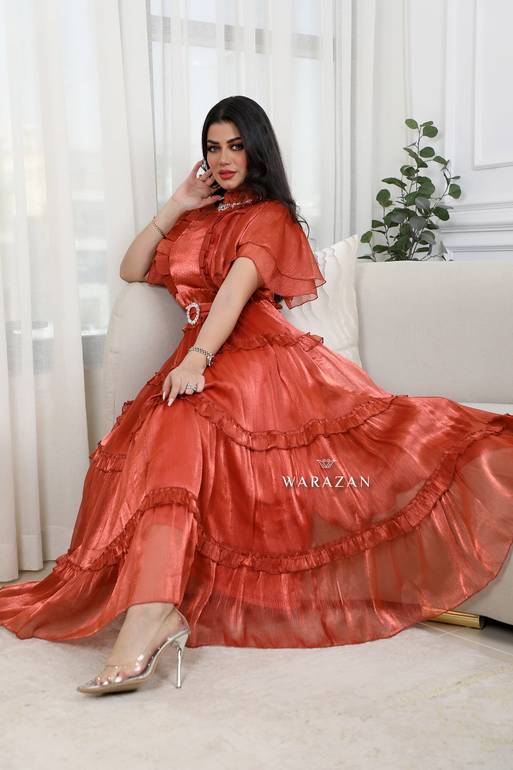 فستان ساتان كلوش بتطريز