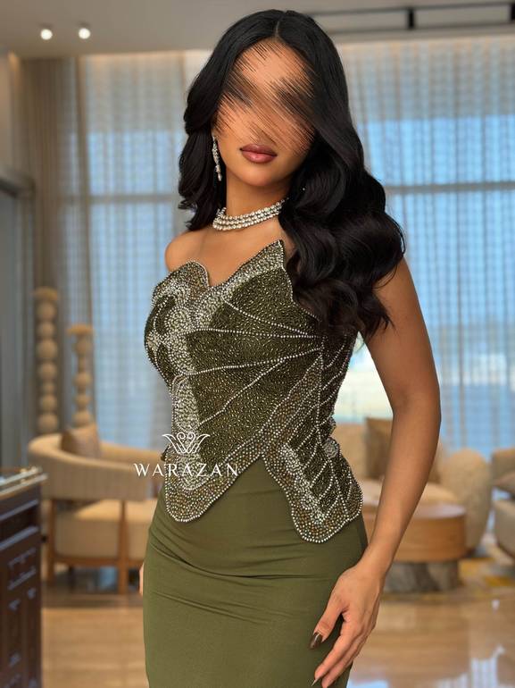 فستان سهره ملكي بقصة من الصدر