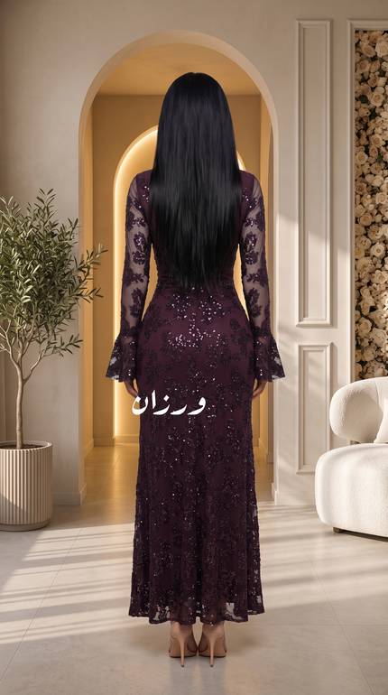 فستان سهرة فاخر مزين بالدانتيل الناعم