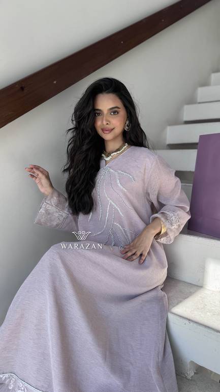 جلابيه انيقه بتطريز ورد