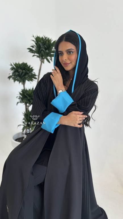 عباية كاجول بتدخيلة لون سماوي من الكم 