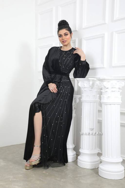فستان سهرة شتوي مخمل راقي بتطريز