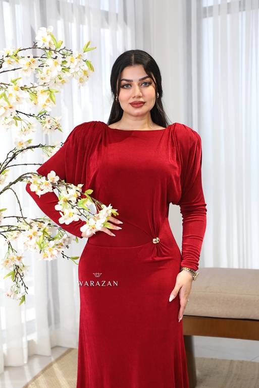 فساتين ناعمة طويلة