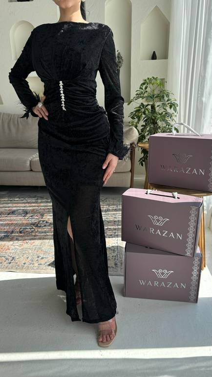 فستان سهرة مخمل ماسك استرتش بأكمام ريس 