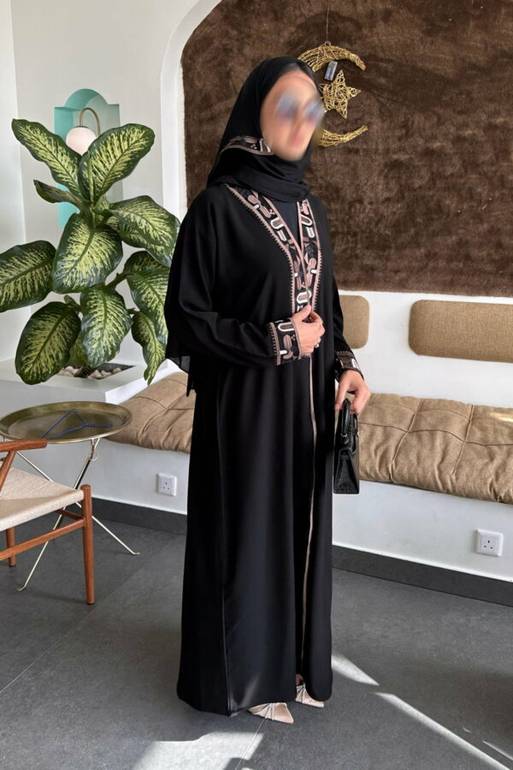 عباية كريب ملكي بتطريز بني مميز