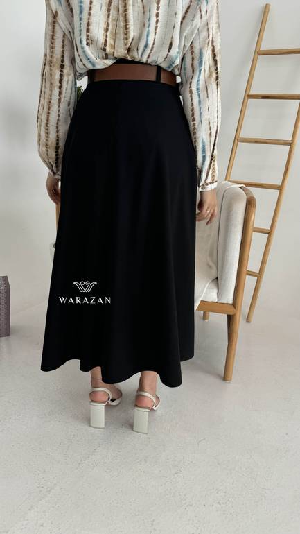 تنورة ميدي بقصة واسعة