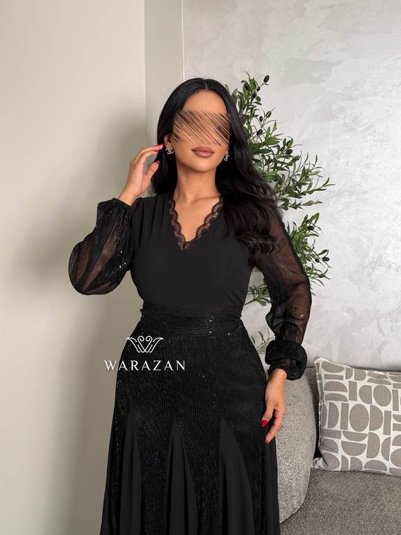 فستان سهرة بقصة من الصدر 