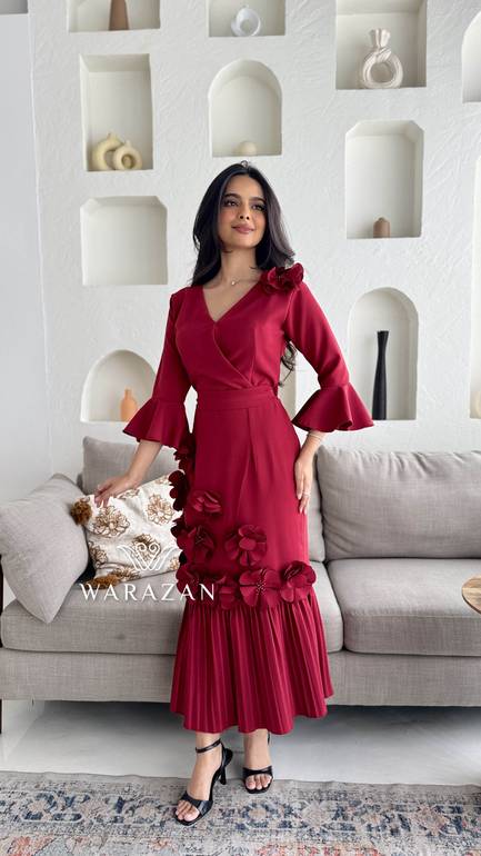 فستان ناعم للعيد مع اكمام طويلة 