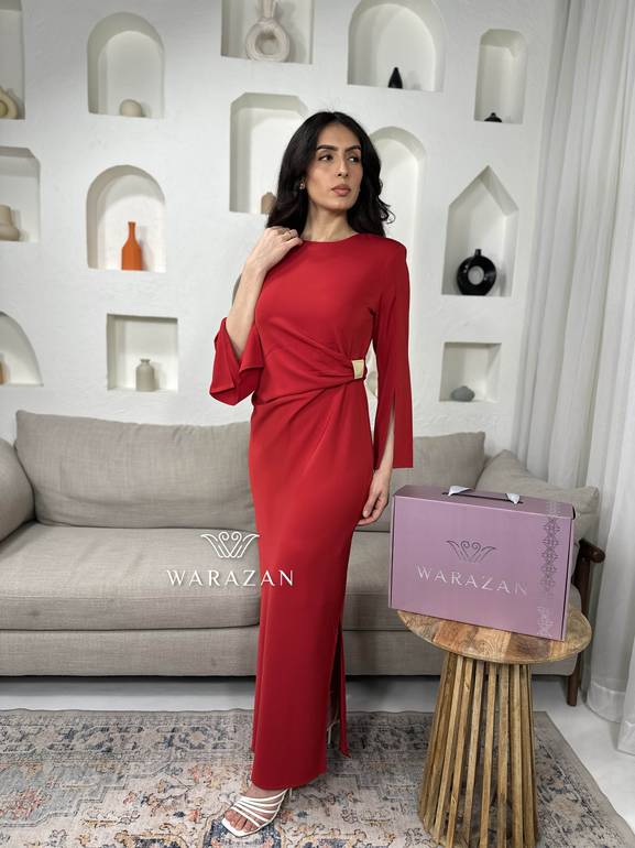 فستان سهرة ناعم بمسكه من الخصر