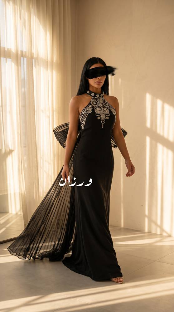فستان كريب استريتش بشك يدوي الناعم