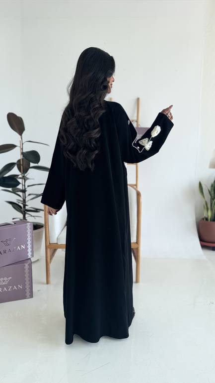 عباية بتطريز ورود للمناسبات 