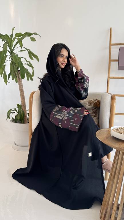 عباية كريب بأكمام جاكار مشجر 
