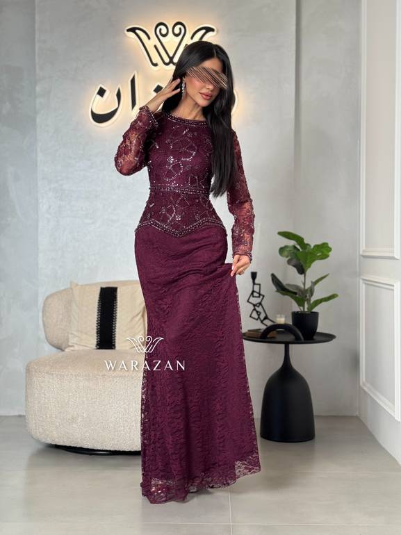 فستان سهرة دانتيل بقصة خصر أنيقة