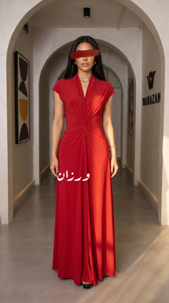 فستان ناعم بقصة من الخصر 