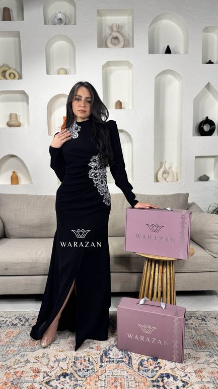 فستان سهره بتطريز من الكتف و الخصر