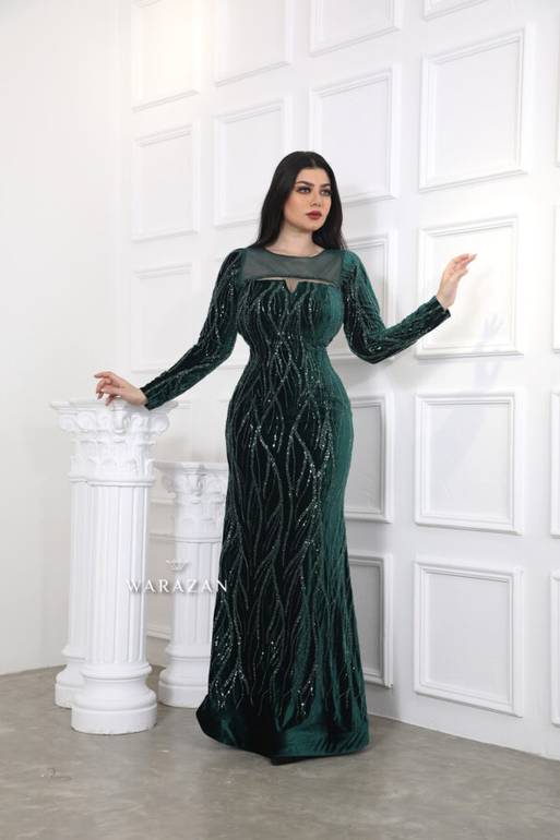فستان مخمل ماسك بتطريز فخم